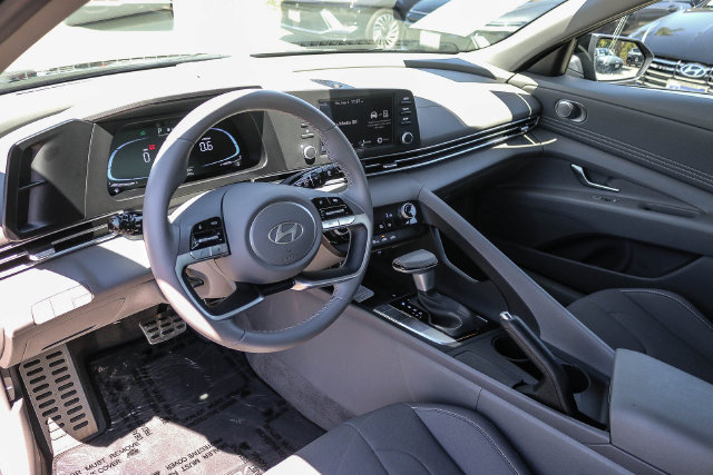 Certified 2026 Hyundai Elantra Sport FWD image 28