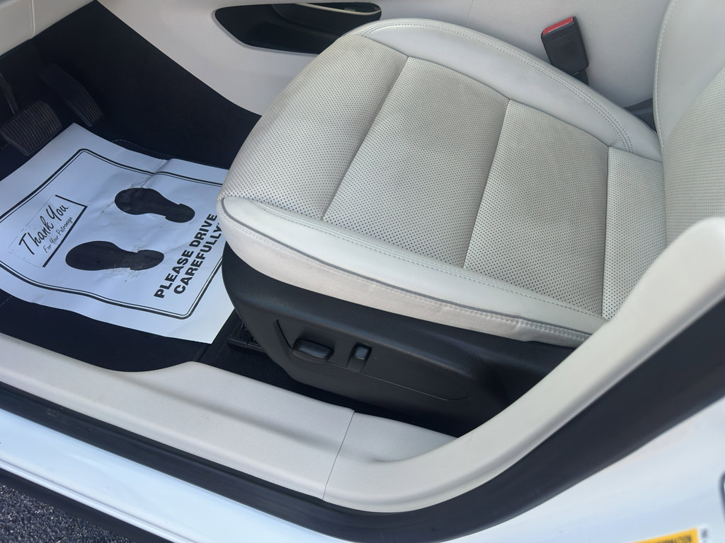 Used 2023 Buick Envision Essence FWD image 19
