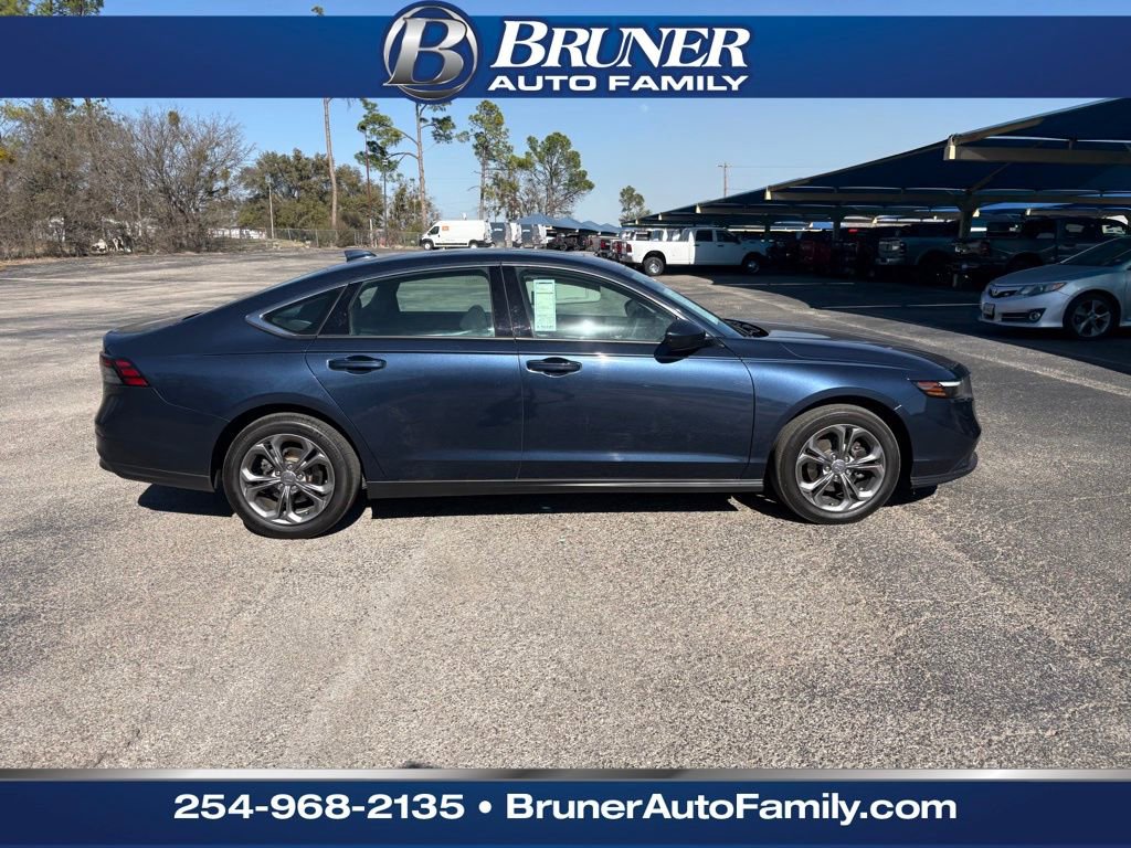 Used 2023 Honda Accord EX image 2