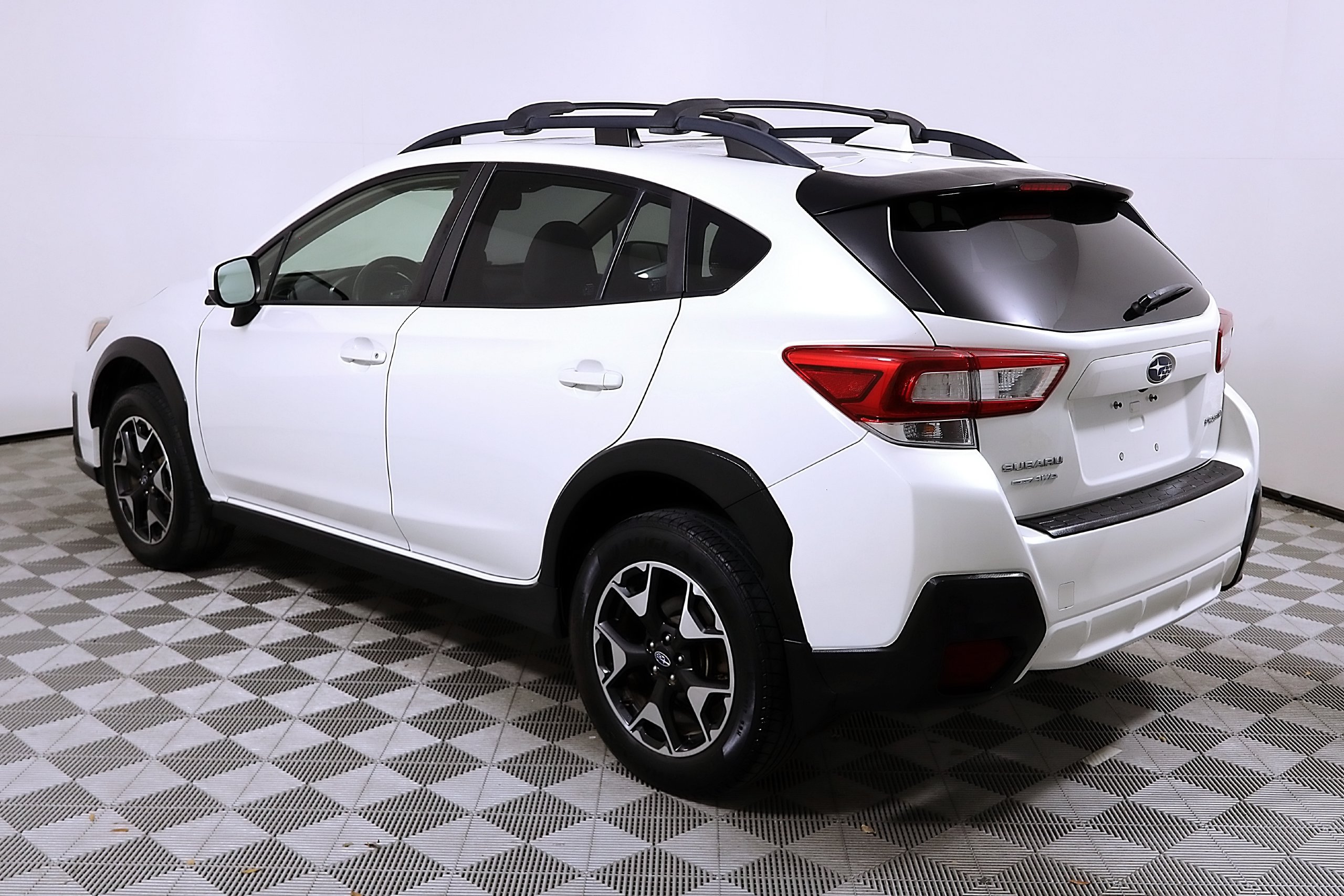 Used 2019 Subaru Crosstrek 2.0i Premium w/ Moonroof Package AWD/4WD image 8