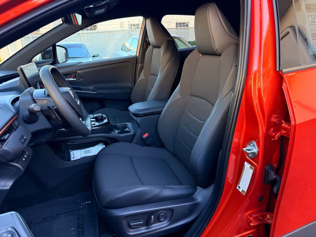 New 2026 Subaru Uncharted Premium FWD image 11