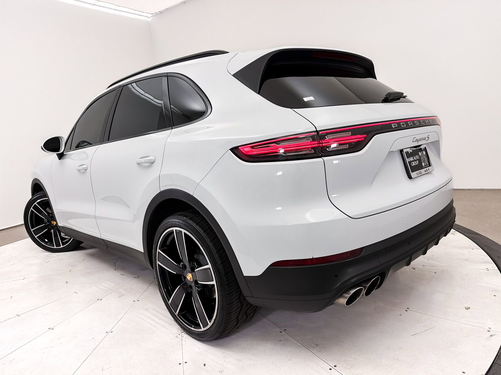 Used 2019 Porsche Cayenne S AWD/4WD image 11