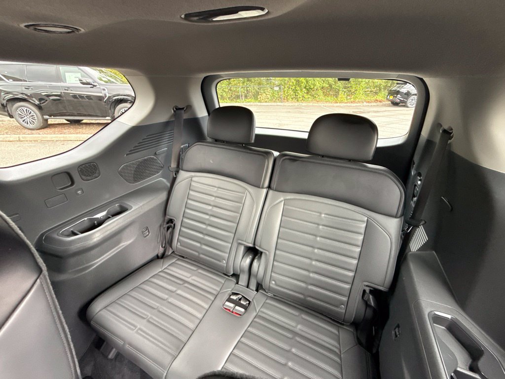 Used 2024 Kia EV9 Land w/ Towing Package AWD/4WD image 16