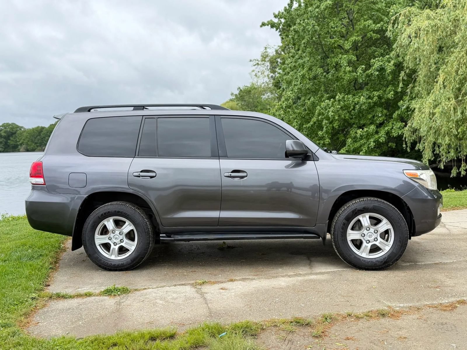 Used 2011 Toyota Land Cruiser w/ Upgrade Pkg AWD/4WD image 15