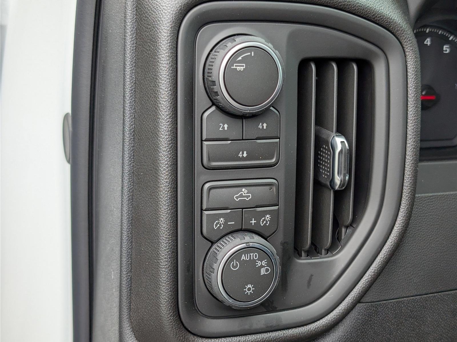 New 2026 Chevrolet Silverado 2500 W/T AWD/4WD image 17