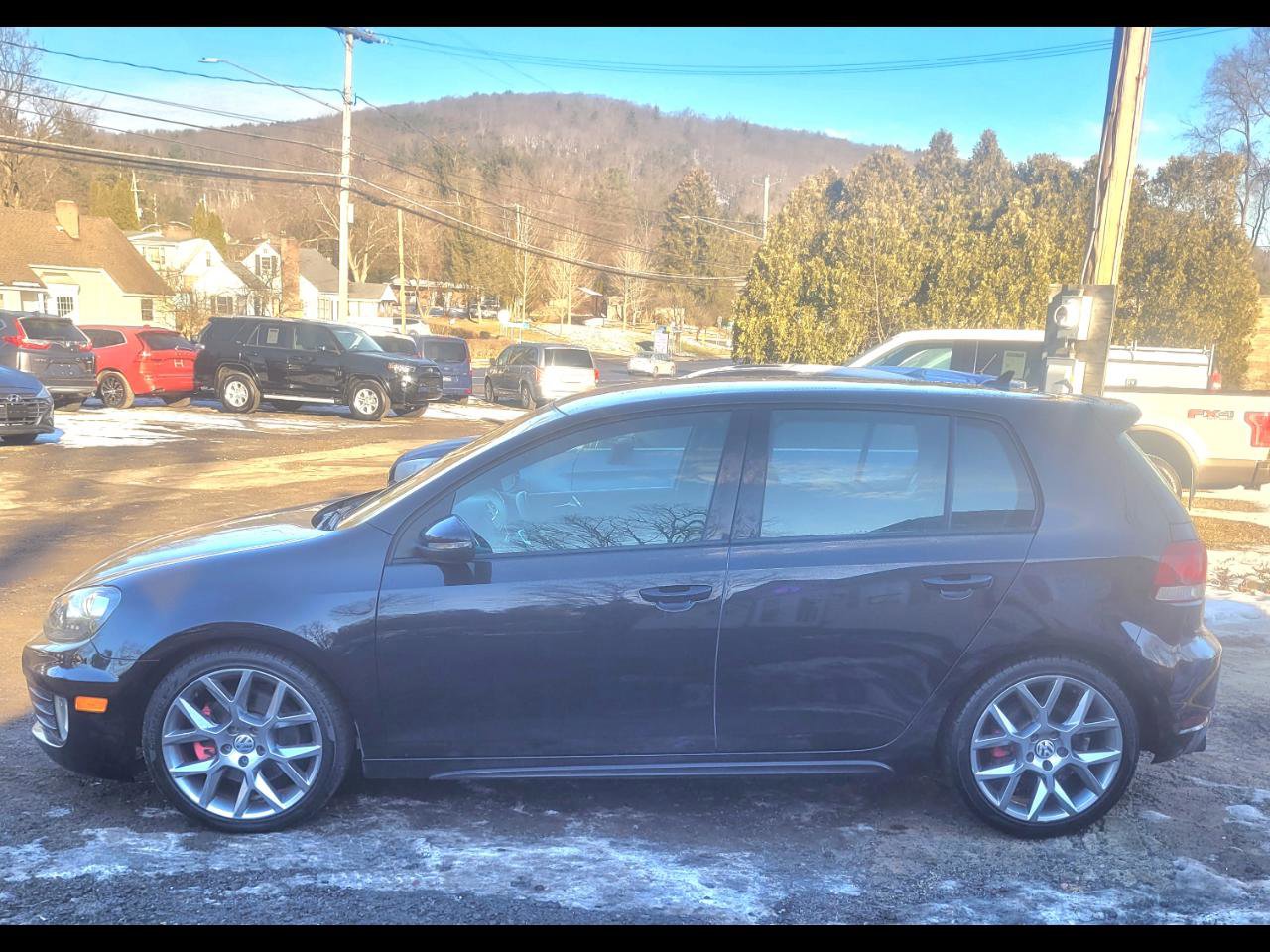 Used 2013 Volkswagen Golf 4-Door image 5