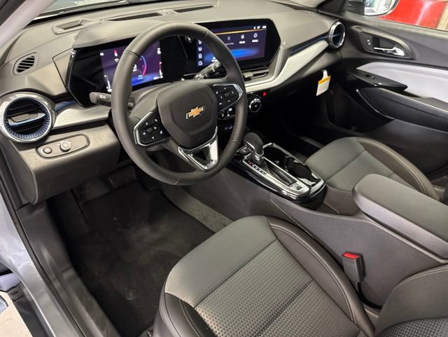 New 2026 Chevrolet Trax LT w/ Driver Confidence Package FWD image 32