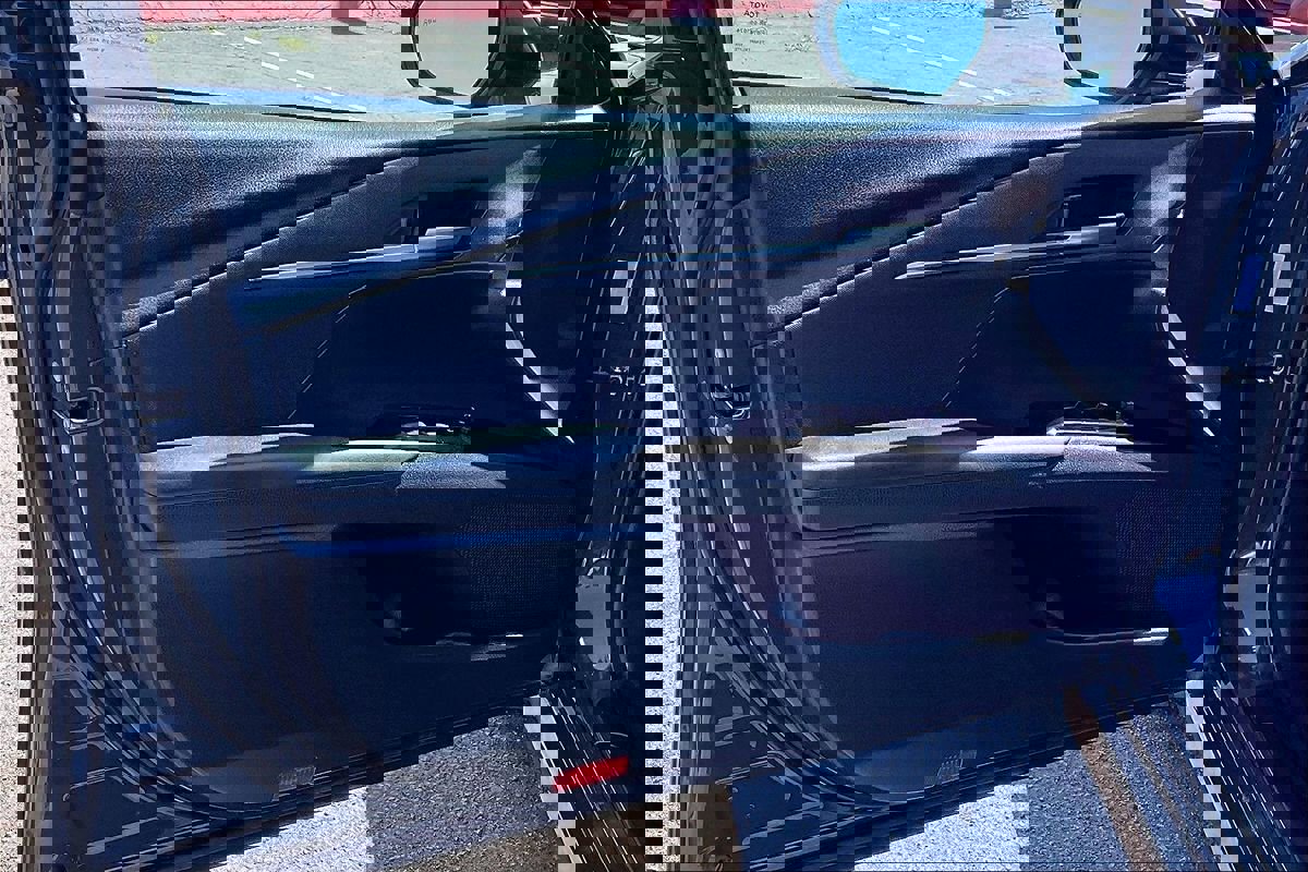 Used 2025 Toyota Camry LE image 21