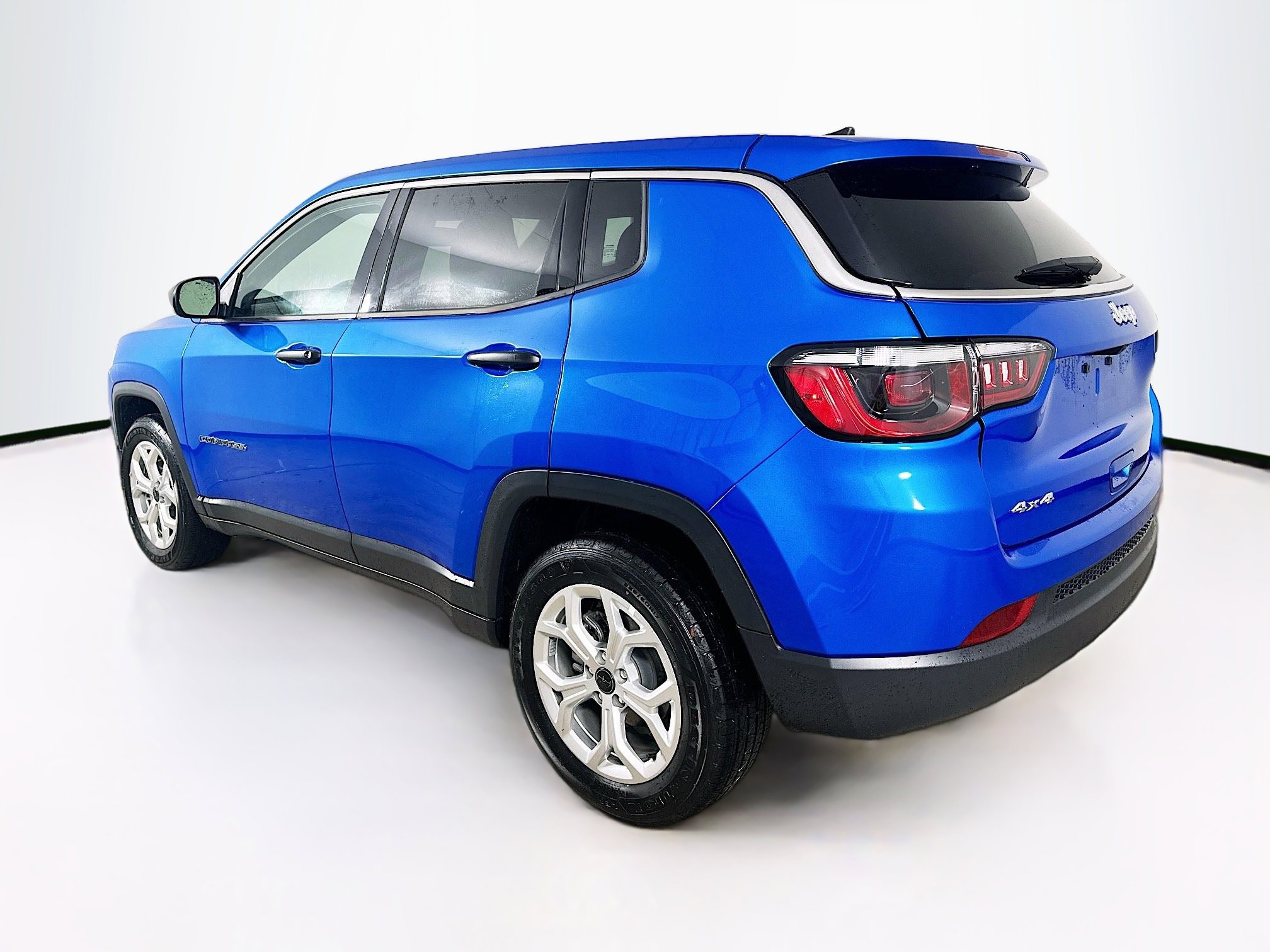 Certified 2025 Jeep Compass Sport image 5