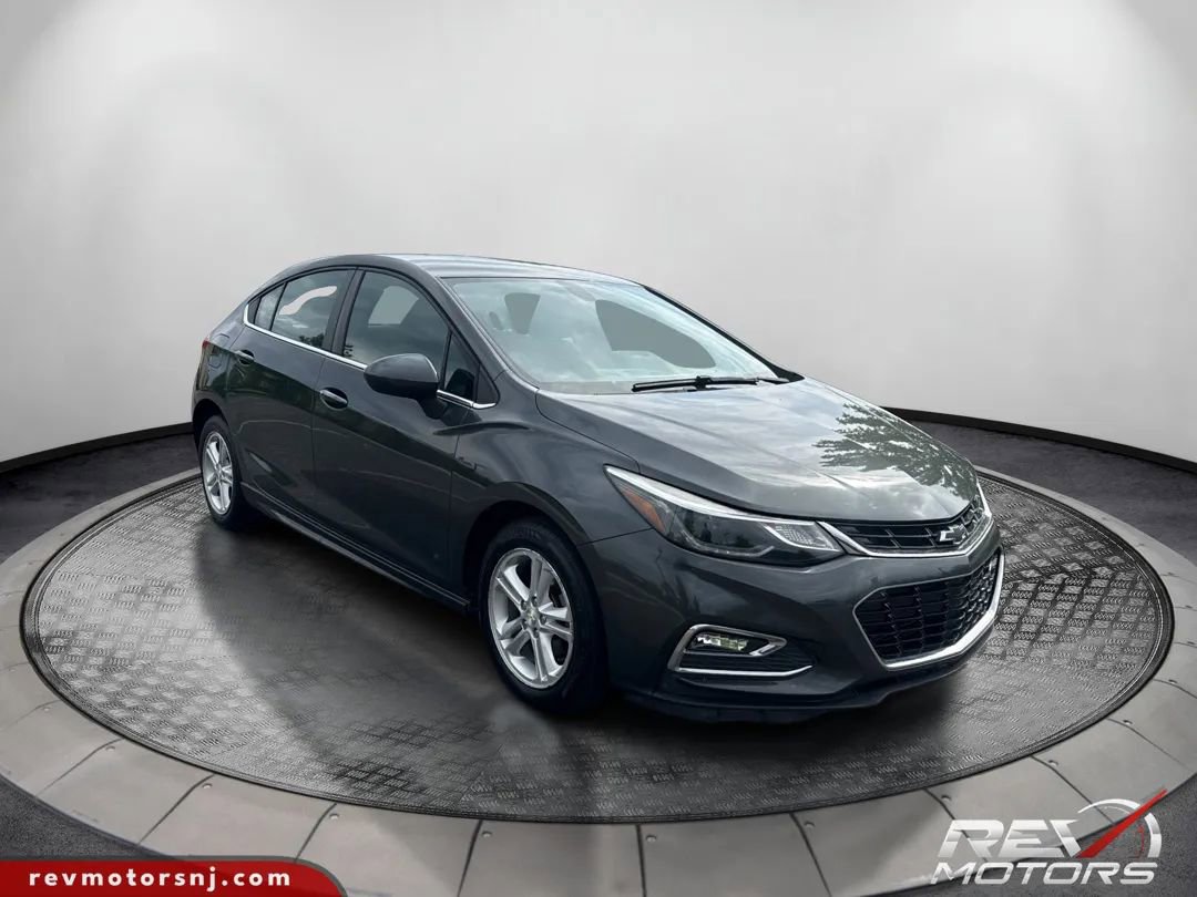 Used 2018 Chevrolet Cruze LT w/ Convenience Package FWD image 7
