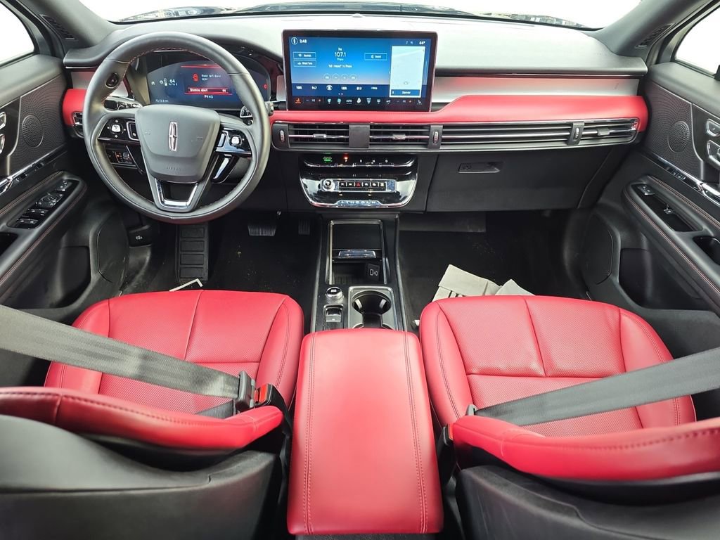 Used 2025 Lincoln Corsair Reserve image 11
