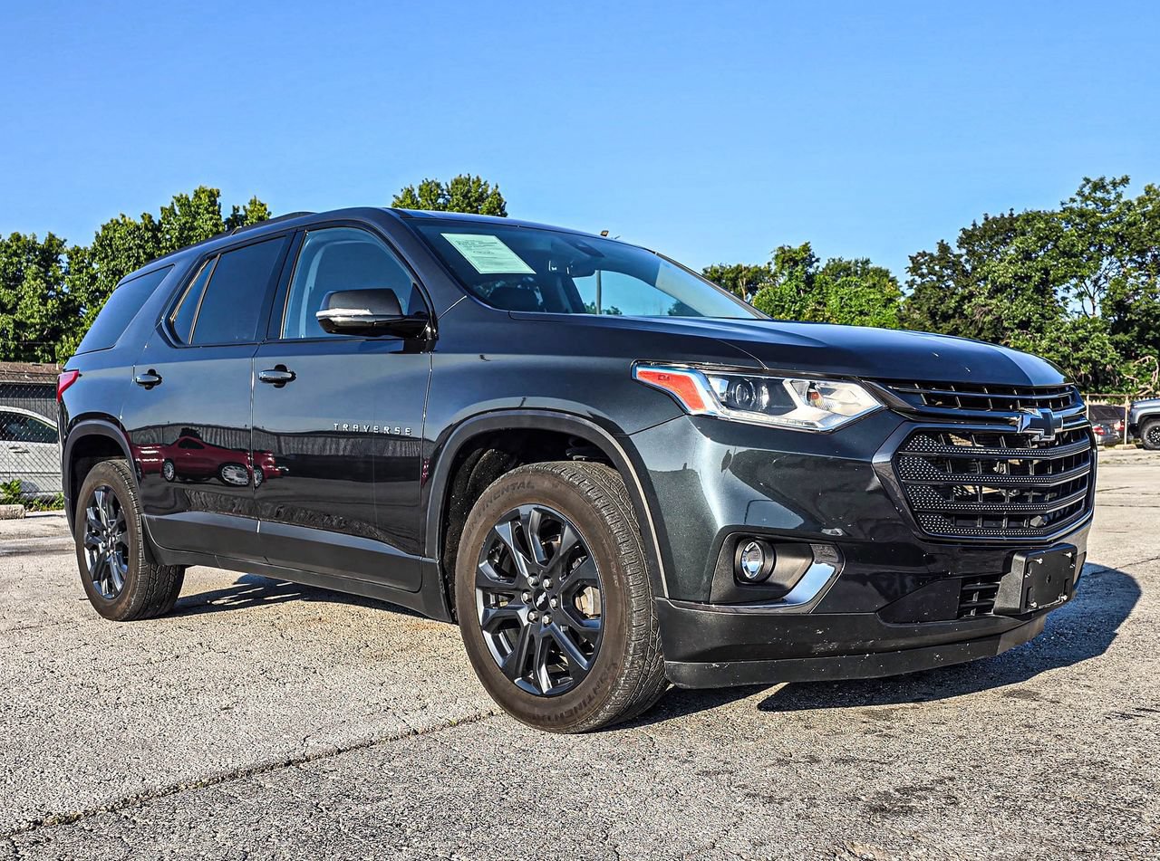 Used 2020 Chevrolet Traverse RS FWD image 1