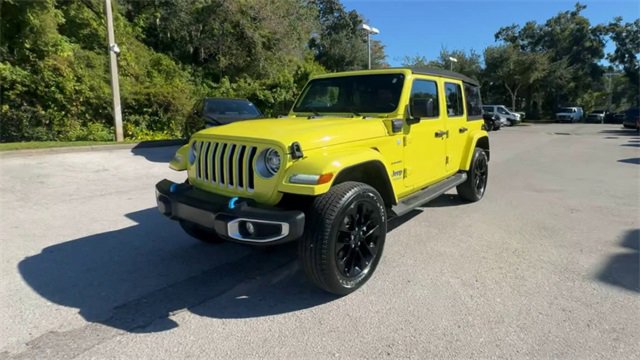 Used 2022 Jeep Wrangler Unlimited Sahara w/ Safety Group image 11