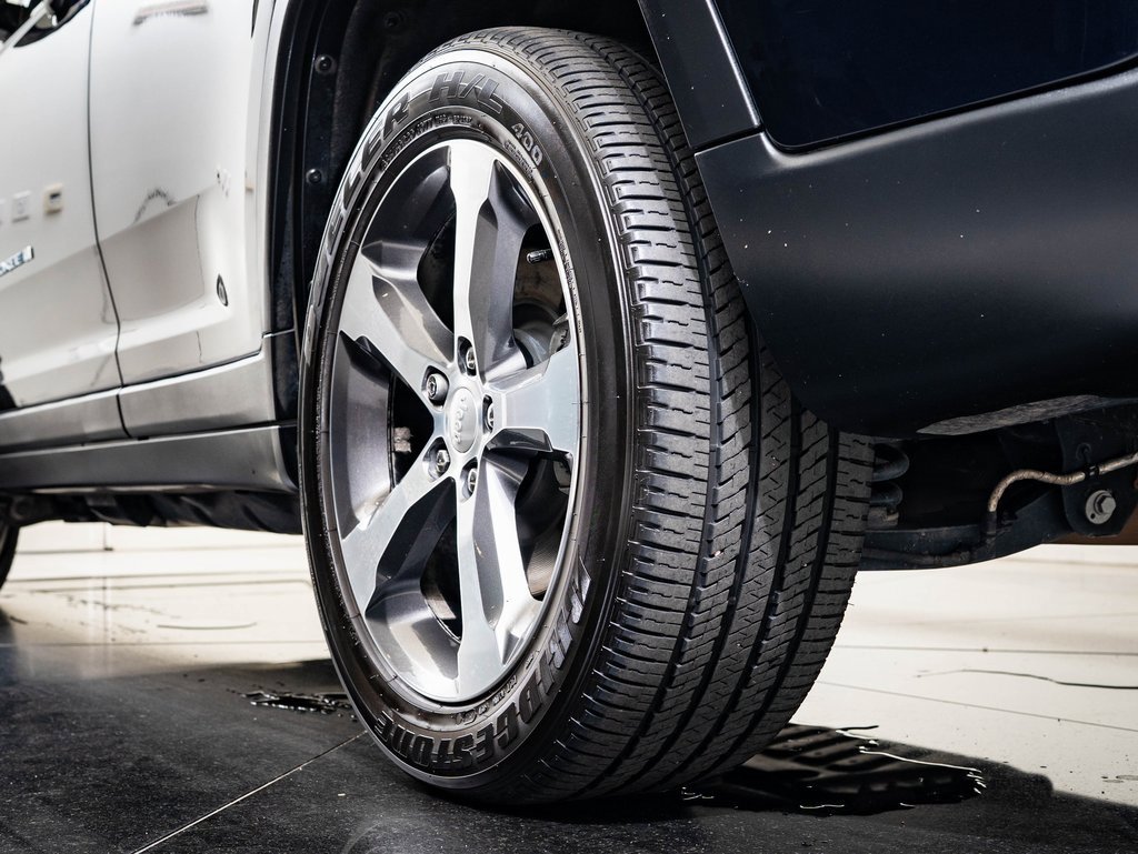 Used 2022 Jeep Grand Cherokee Limited 4xe image 41