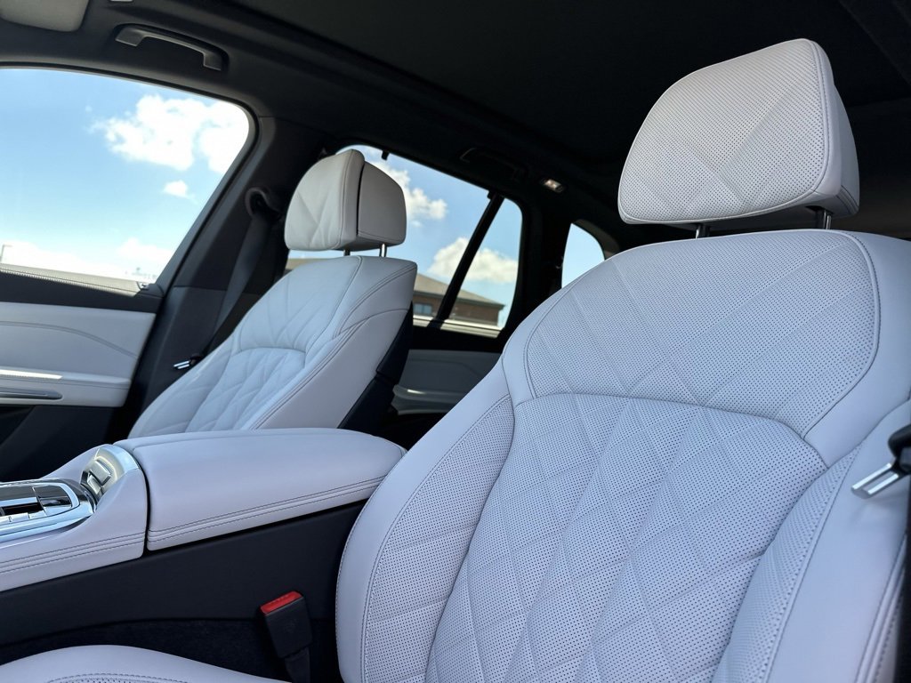 New 2026 BMW X5 M60i image 16