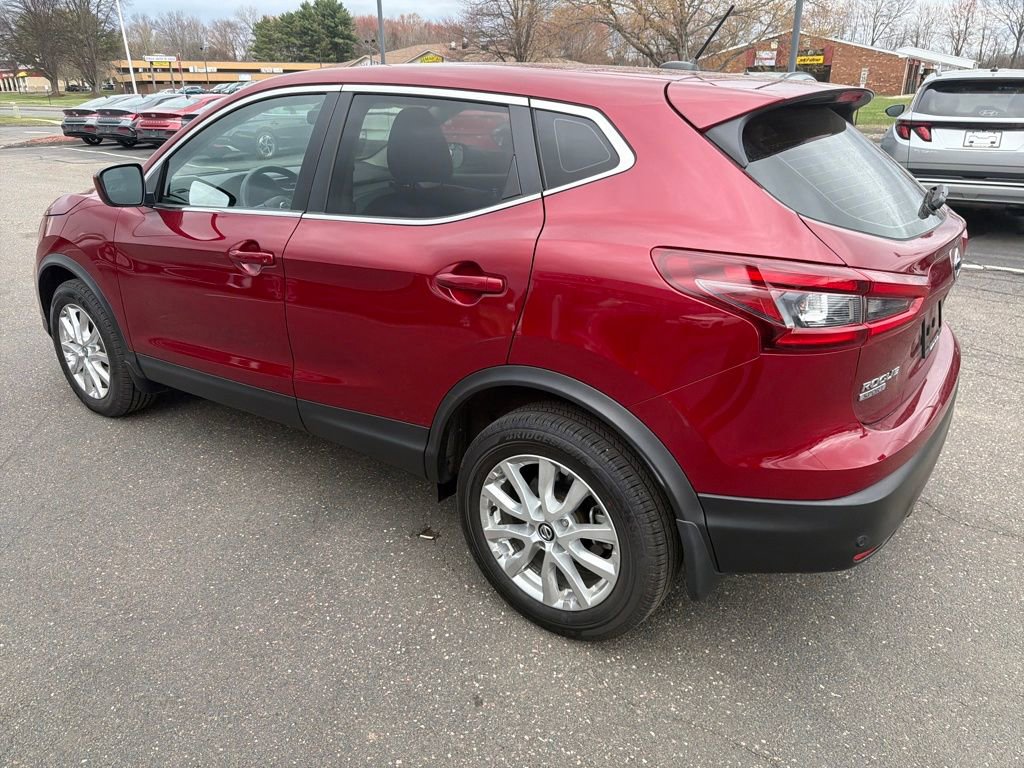 Used 2021 Nissan Rogue Sport S image 5