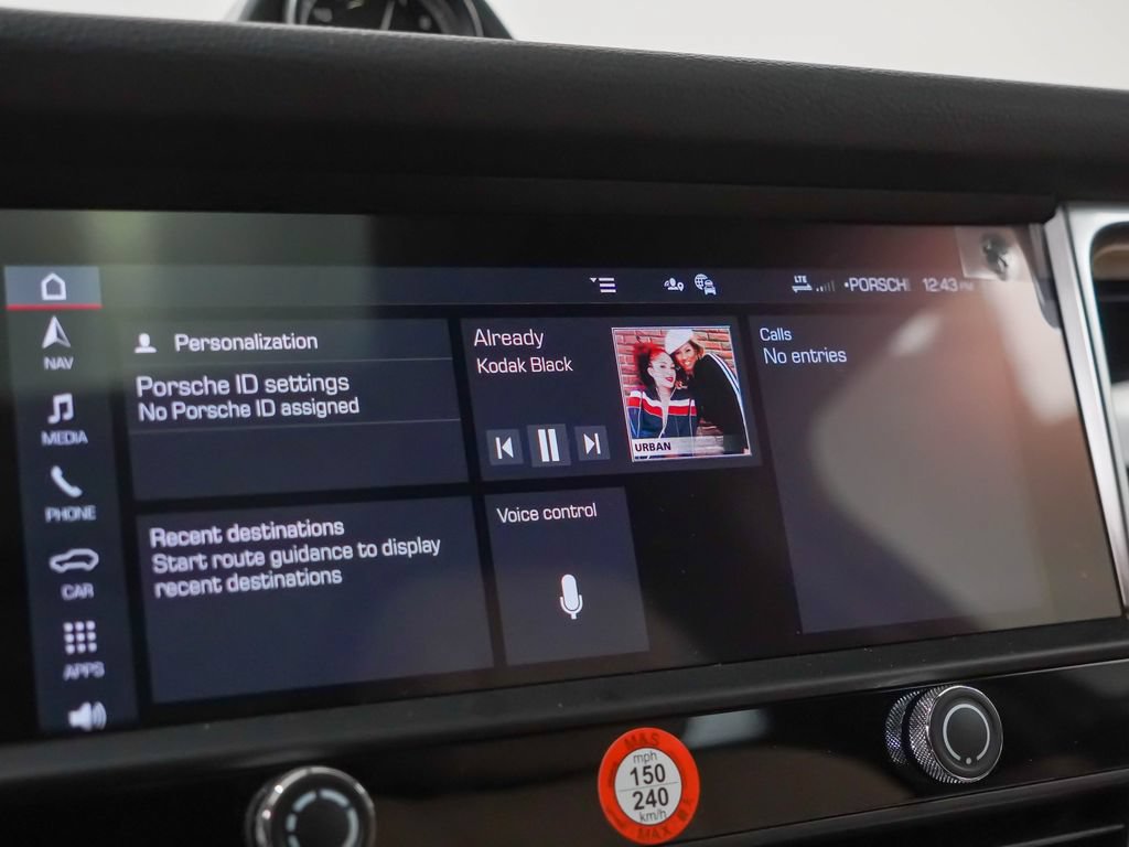 Certified 2026 Porsche Macan AWD/4WD image 31