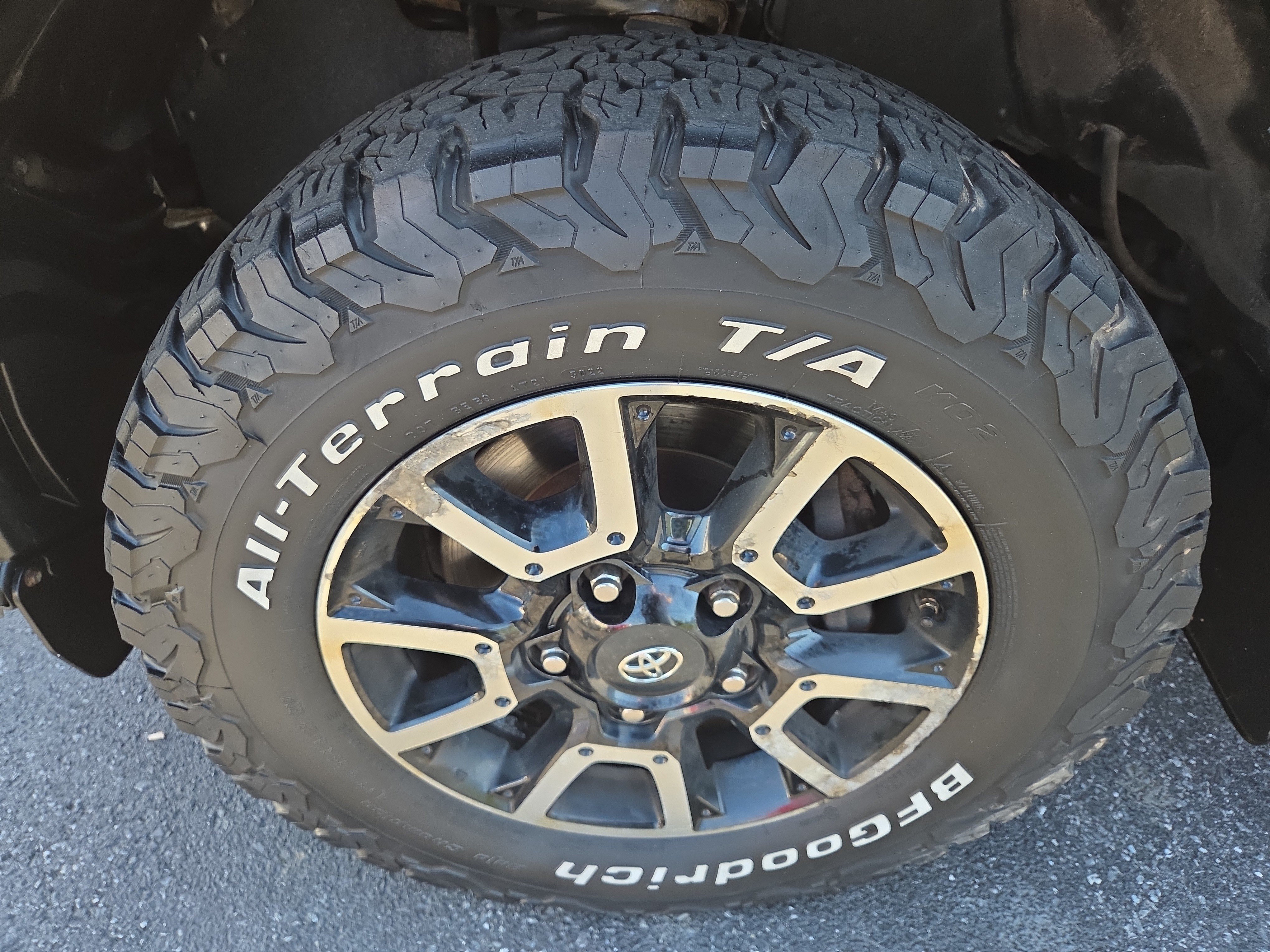 Used 2016 Toyota Tundra Limited w/ Limited Premium Package AWD/4WD image 13