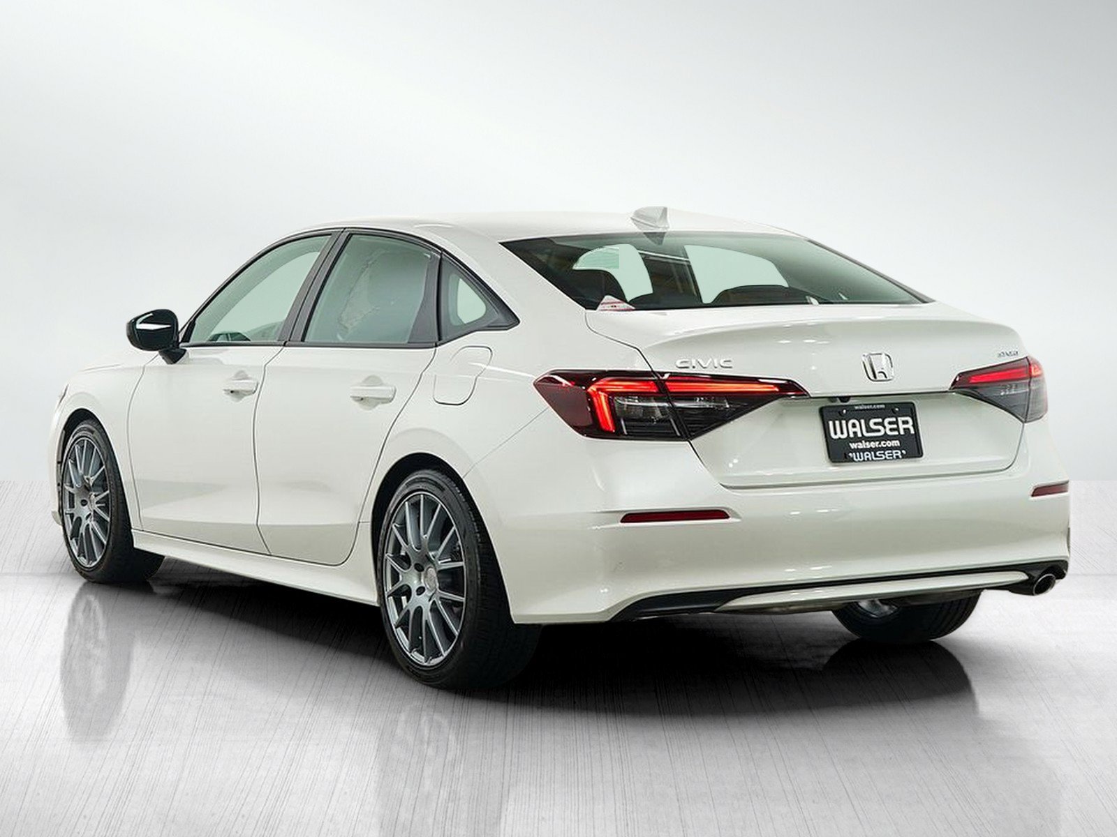 Used 2025 Honda Civic Sport image 3