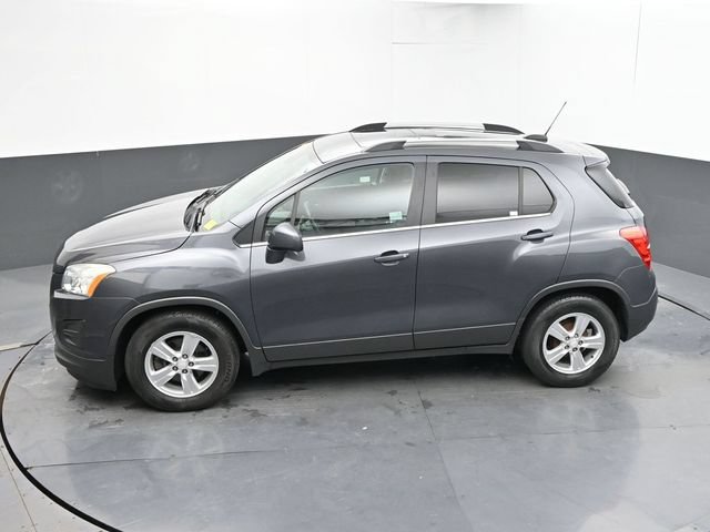 Used 2016 Chevrolet Trax LT w/ LT Sun and Sound Package FWD image 38