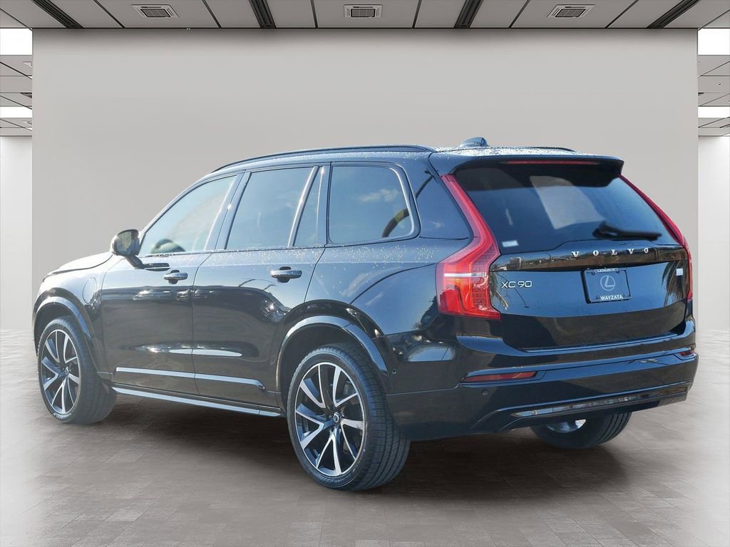Used 2023 Volvo XC90 T8 Ultimate image 4