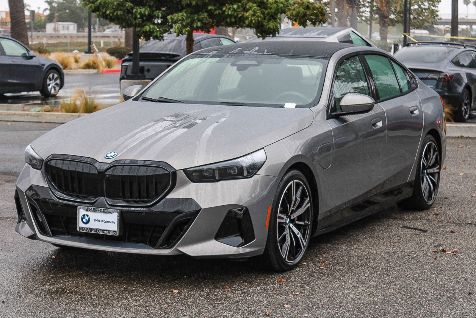 Certified 2026 BMW 550e xDrive AWD/4WD image 3