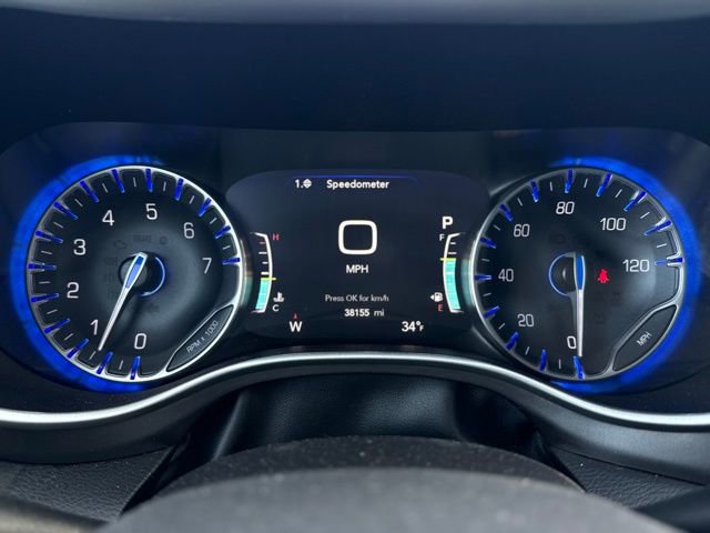 Certified 2024 Chrysler Pacifica Touring-L image 31