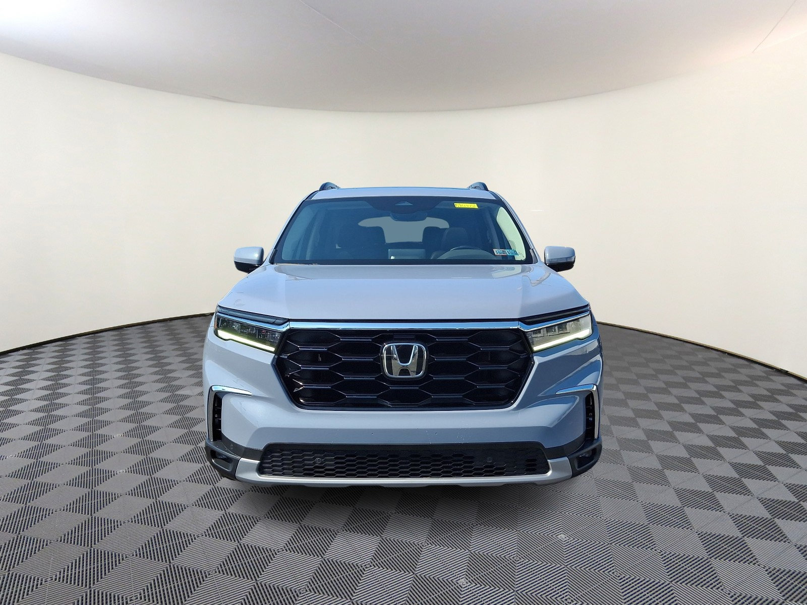 Used 2023 Honda Pilot Touring video 2