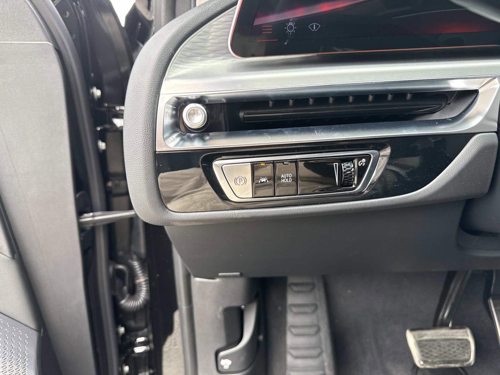 New 2026 Cadillac Lyriq V w/ LPO, Floor Liner Package image 32