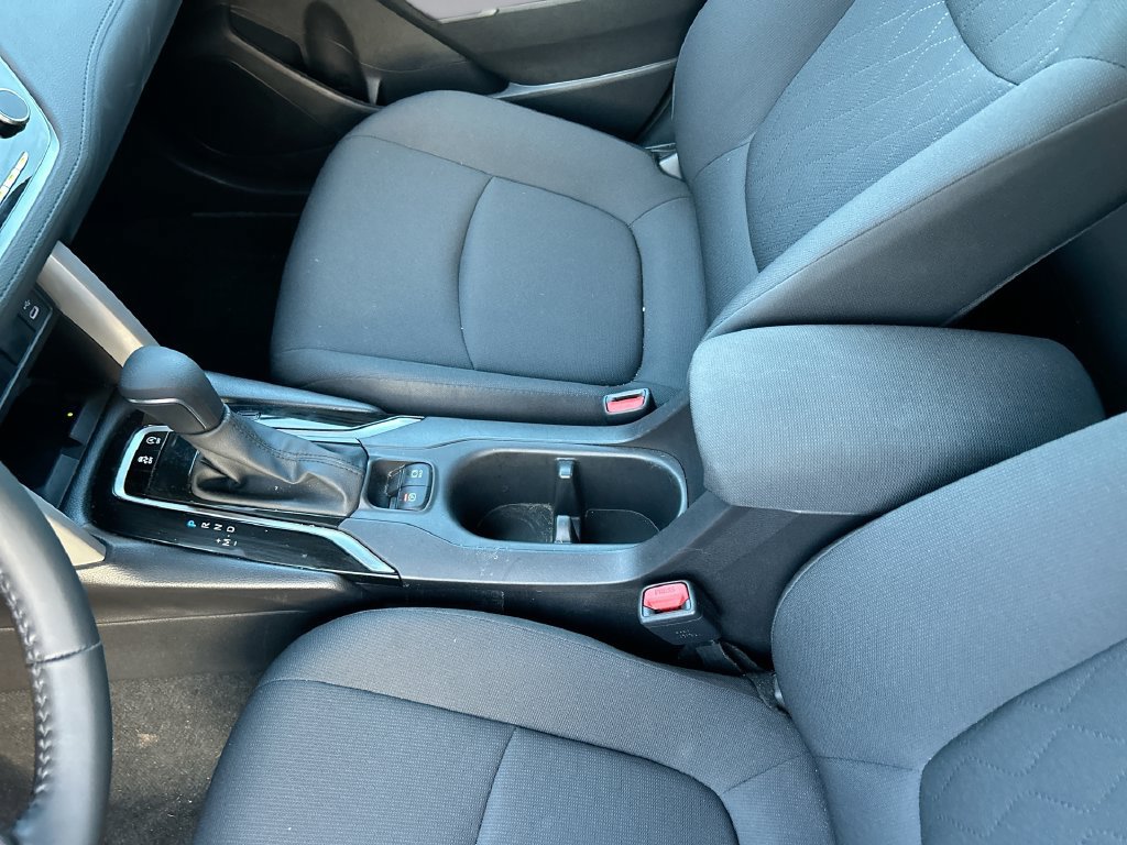Used 2025 Toyota Corolla Cross LE FWD image 28