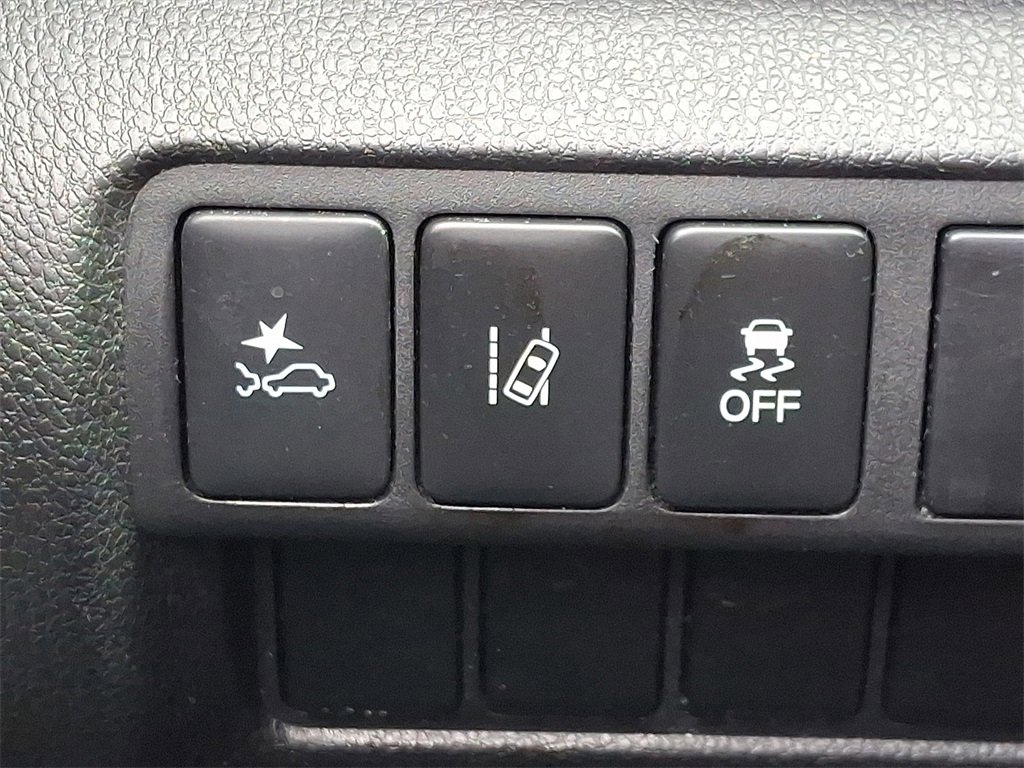 Used 2023 Mitsubishi Eclipse Cross SE image 24