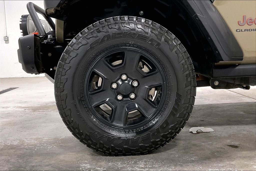 Used 2020 Jeep Gladiator Mojave w/ Trailer Tow Package image 9