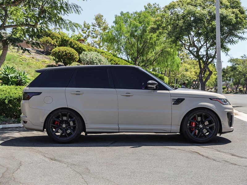 Used 2022 Land Rover Range Rover Sport SVR Carbon Edition AWD/4WD image 7