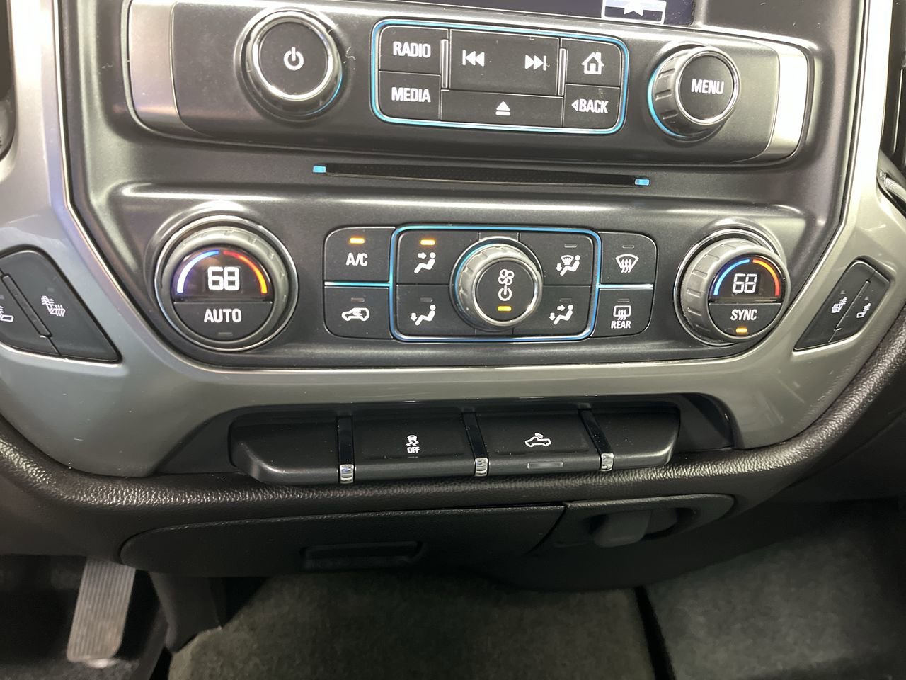 Used 2016 Chevrolet Silverado 1500 LT w/ All Star Edition AWD/4WD image 20