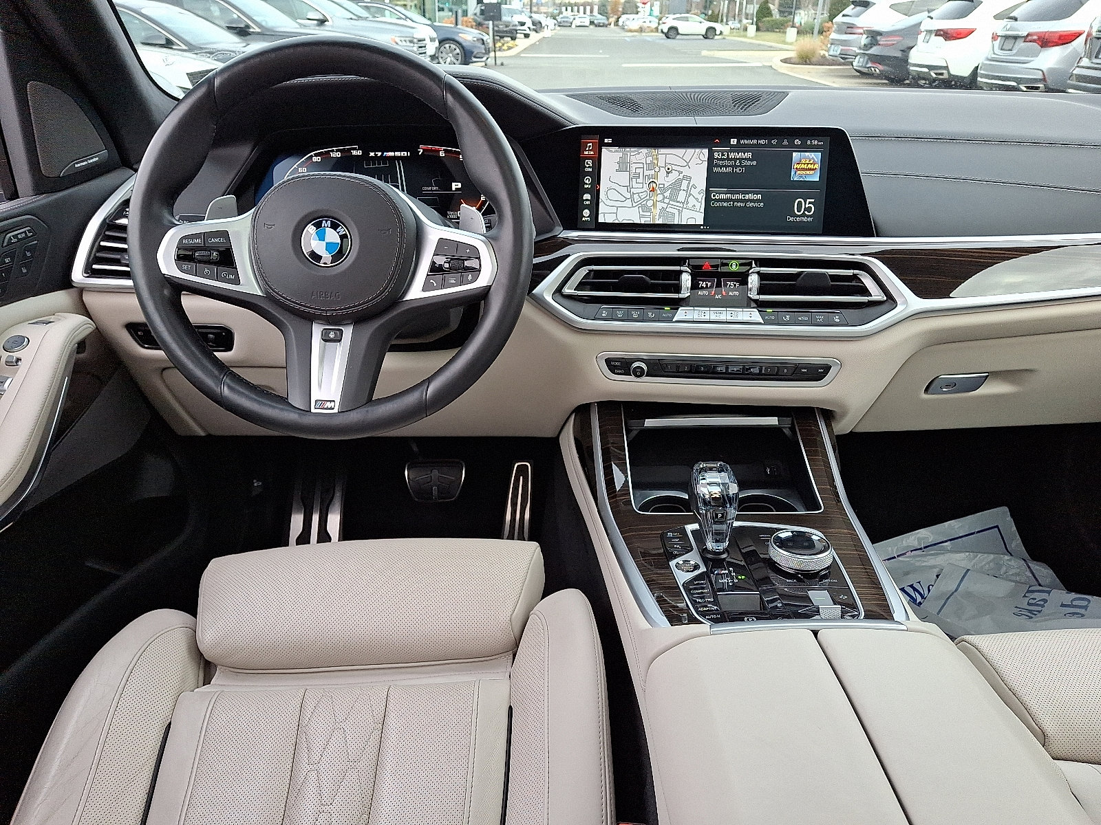 Used 2021 BMW X7 M50i w/ Dynamic Handling Package image 15