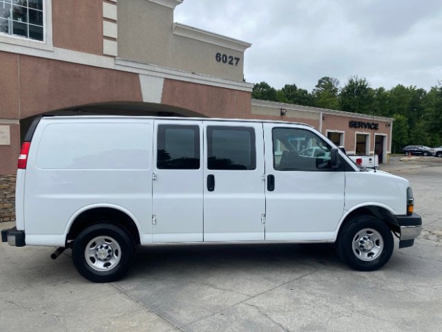 Used 2023 Chevrolet Express 2500 w/ Driver Convenience Package image 7