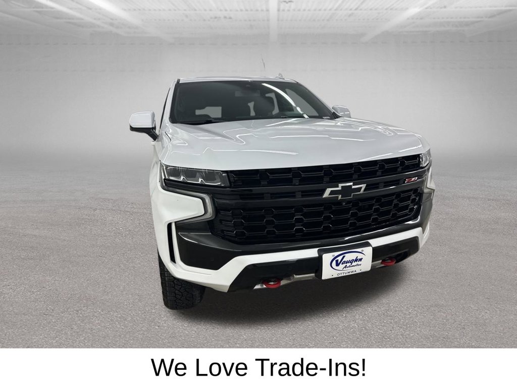 Used 2024 Chevrolet Tahoe Z71 w/ Luxury Package AWD/4WD image 3