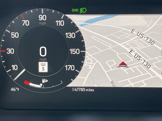 Used 2023 Land Rover Discovery Sport SE R-Dynamic image 22