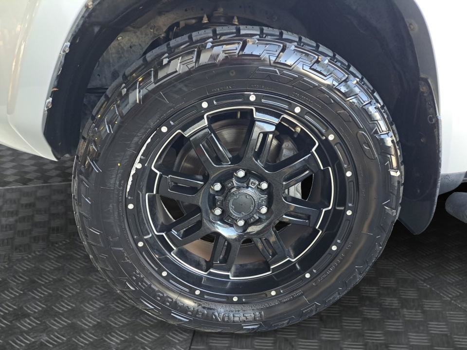 Used 2019 Toyota 4Runner SR5 Premium AWD/4WD image 23
