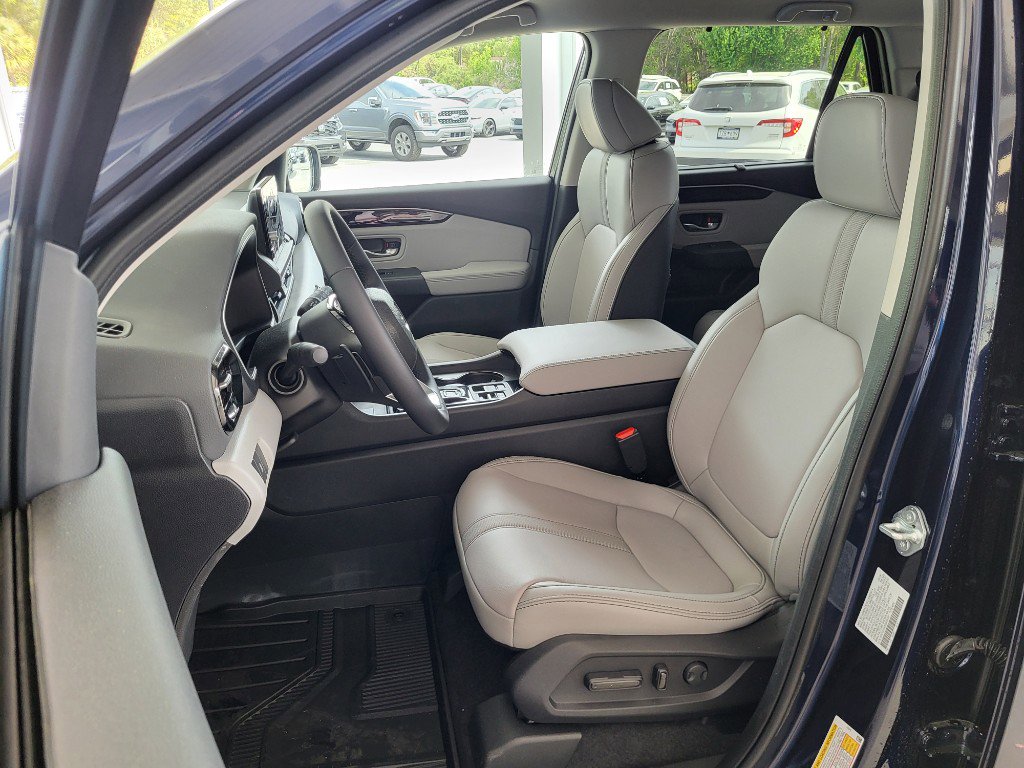 New 2025 Honda Pilot EX-L image 9