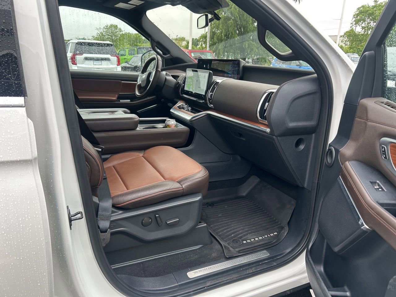 Used 2025 Ford Expedition Max King Ranch AWD/4WD image 16