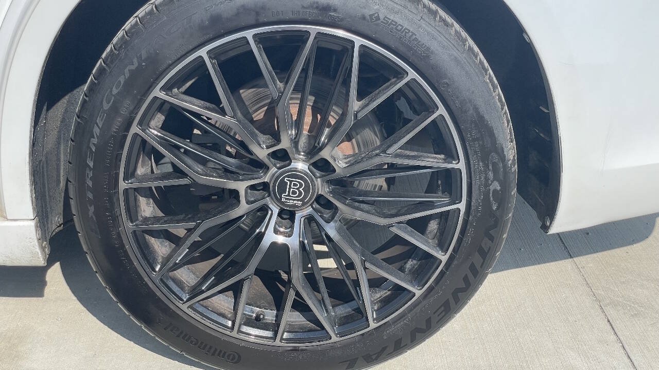 Used 2011 Chrysler 300 Limited RWD image 14