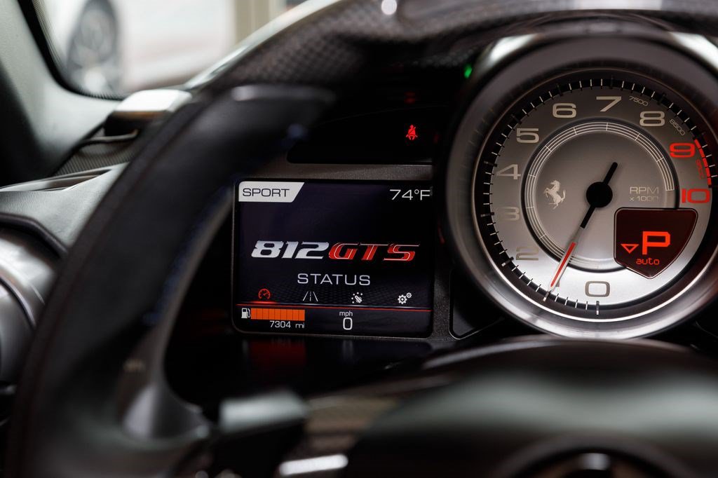 Used 2022 Ferrari 812 GTS RWD image 39