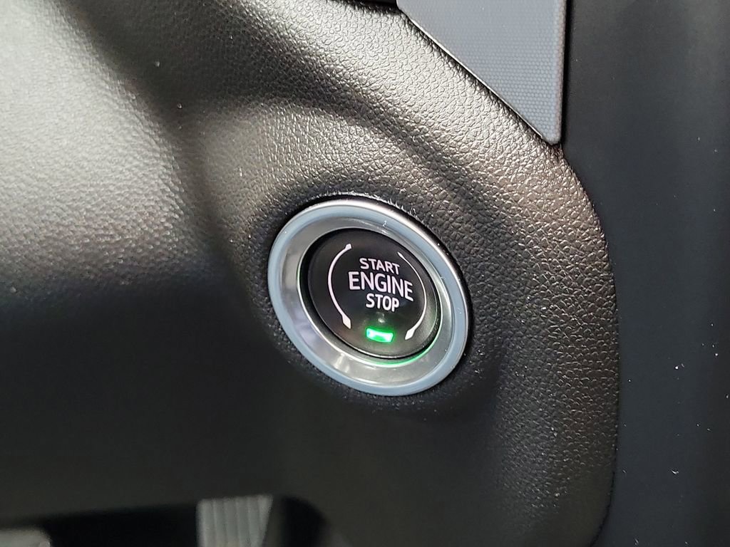 Used 2022 GMC Sierra 2500 SLE w/ SLE Value Package; image 13