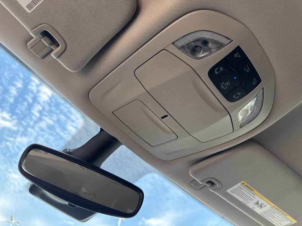 Used 2023 Chrysler Voyager LX FWD image 39