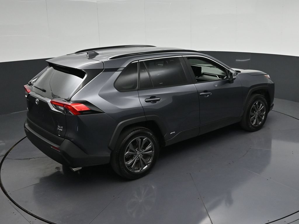 Used 2025 Toyota RAV4 XLE Premium w/ Weather Package AWD/4WD image 20