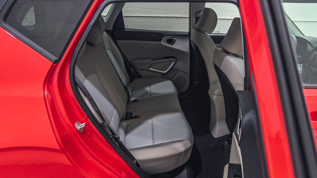 Used 2021 Kia Soul LX image 16