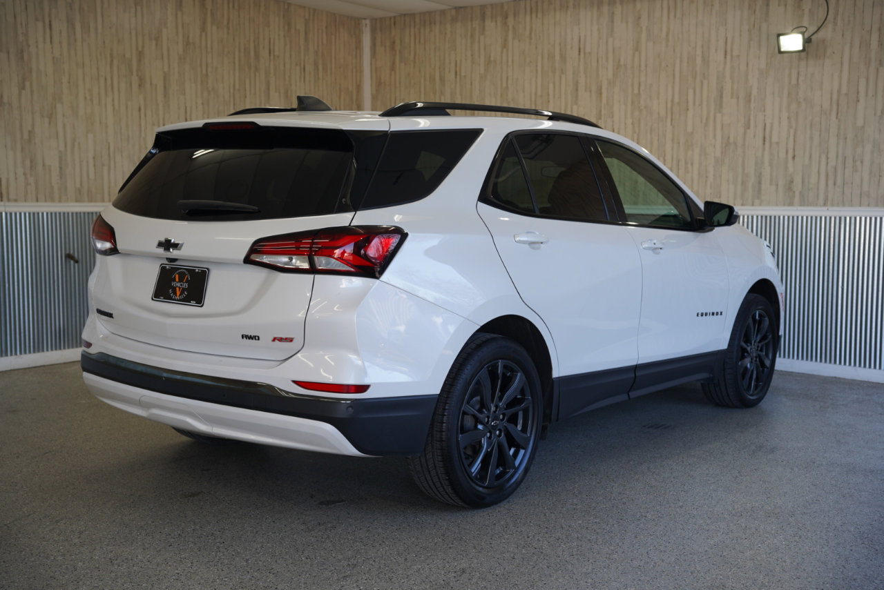 Used 2022 Chevrolet Equinox RS w/ RS Leather Package image 10