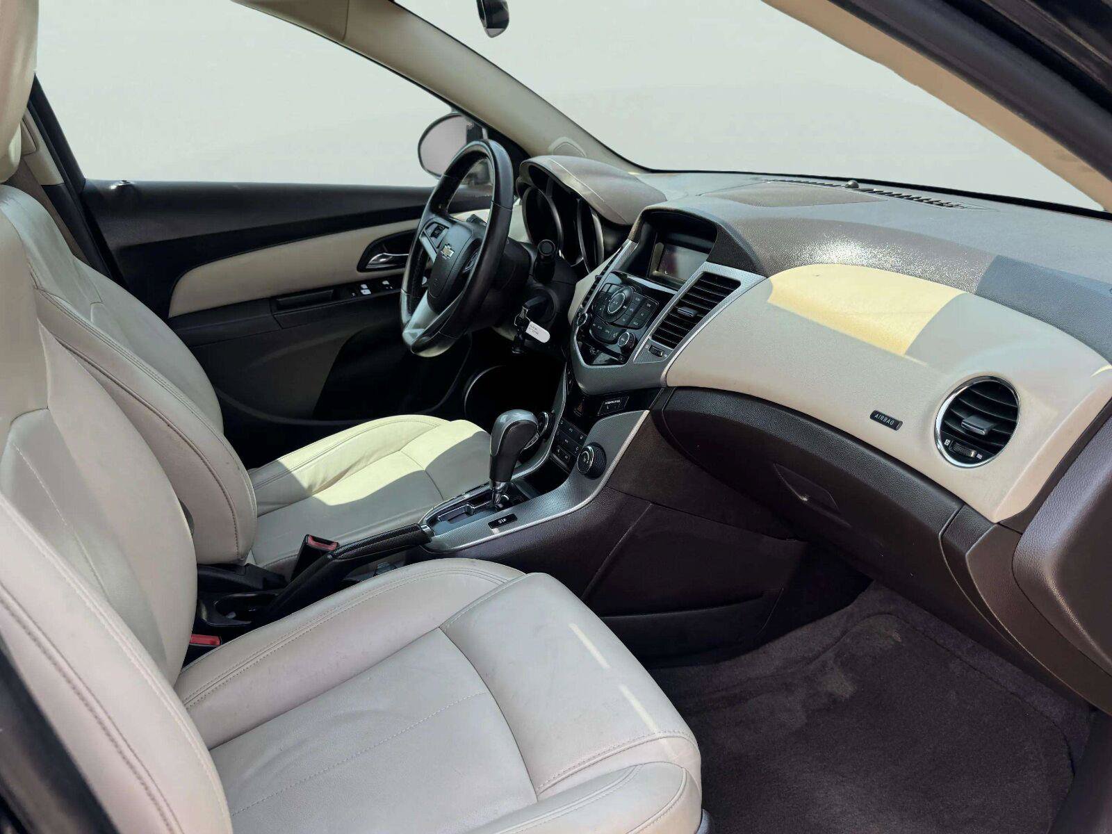 Used 2011 Chevrolet Cruze LTZ FWD image 55