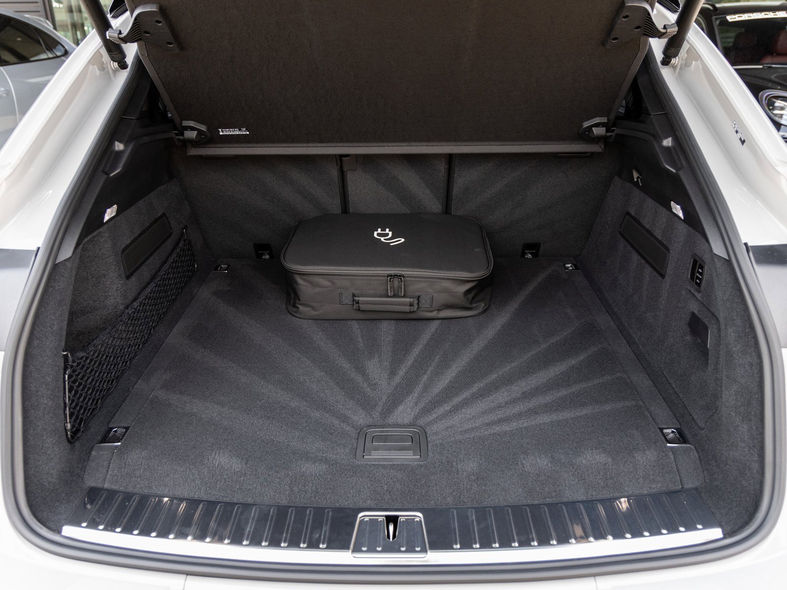 New 2026 Porsche Cayenne Turbo image 43